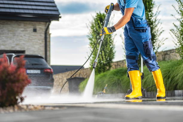 Professional  Pressure Washing Services in Redway, CA